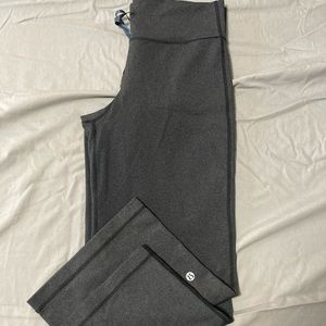 Lululemon crop capris